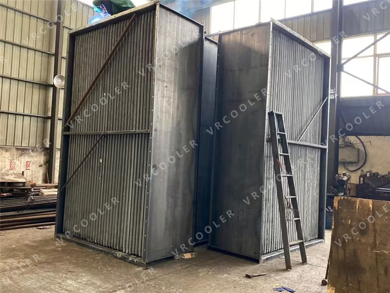 Gas-Water Type Heat Exchanger For Cooling The Gas Stream