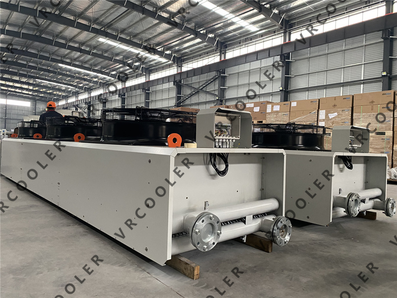 Injection Molding Machine with Dry Cooler Cooling