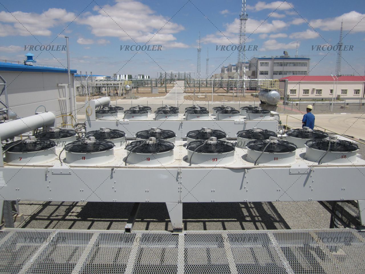 Remote Air-Cooled Condenser for Mitsubishi Gas Engines