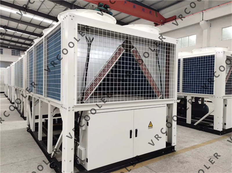 What is the Difference Between Chiller and AHU