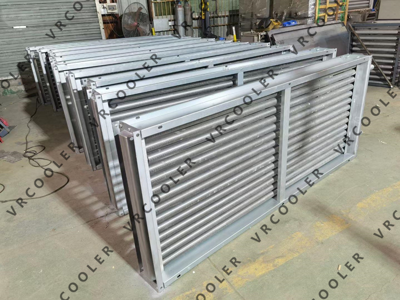 What types of finned tube heat exchangers are there?