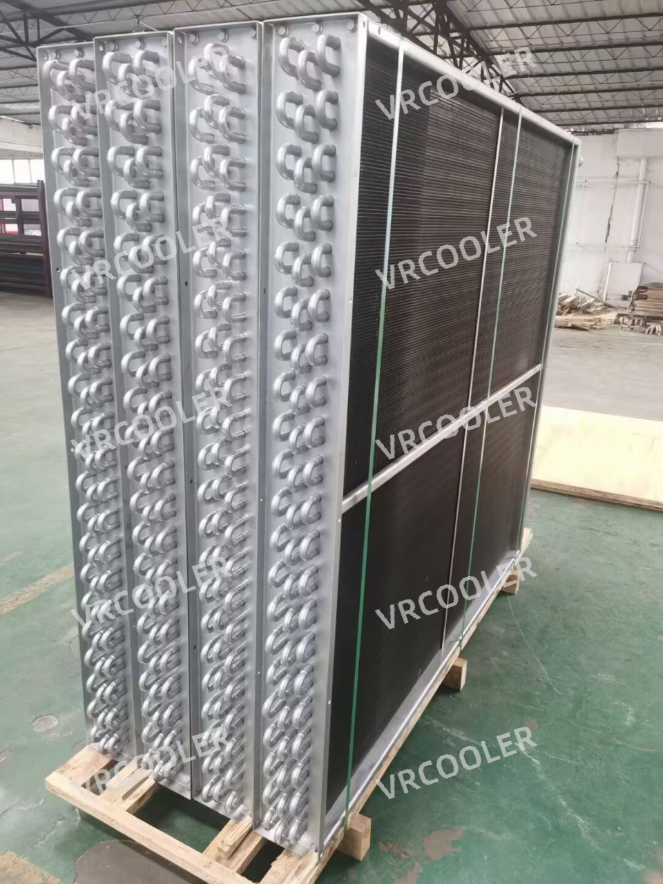 What are the primary applications for heat exchangers made of stainless steel tube and aluminum fin?