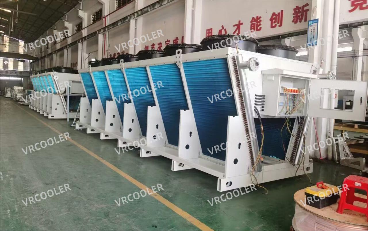 What is the difference between dry cooler and cooling tower