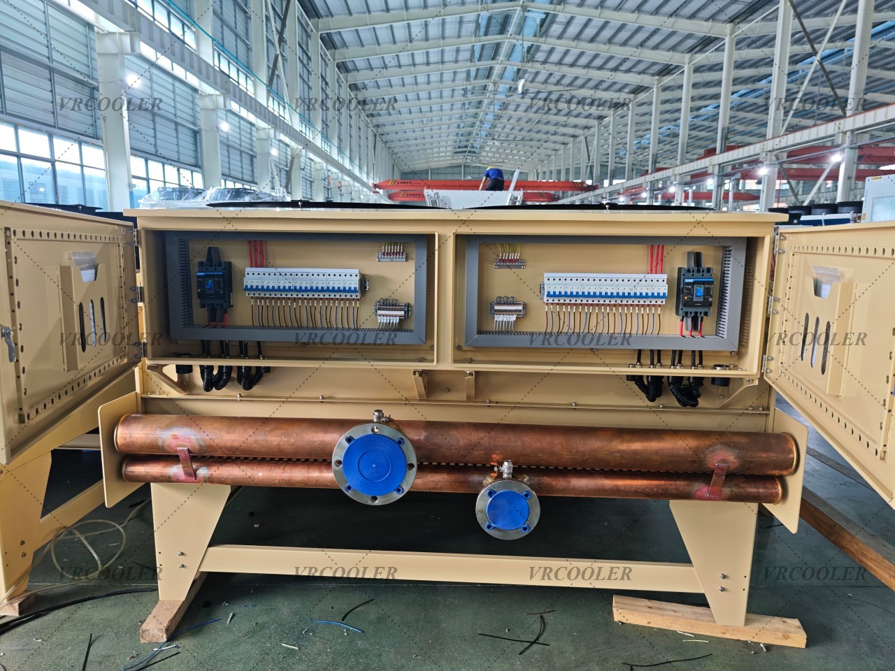 How does a dual-circuit radiator improve generator efficiency?