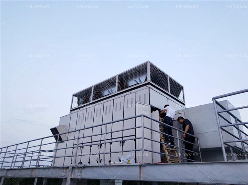 What are the main components of an RTU