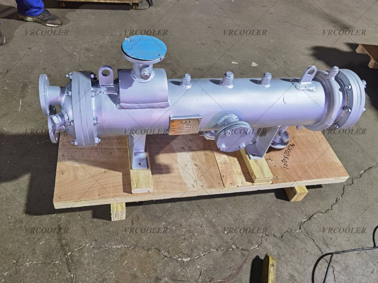 How is the cargo drain cooler sized?