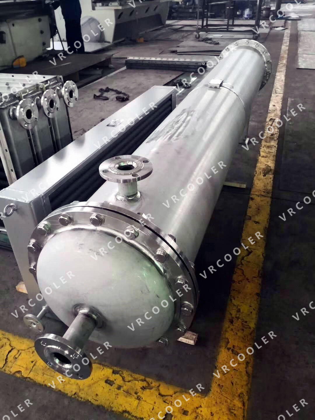Heat exchangers with shell and tube have a variety of uses