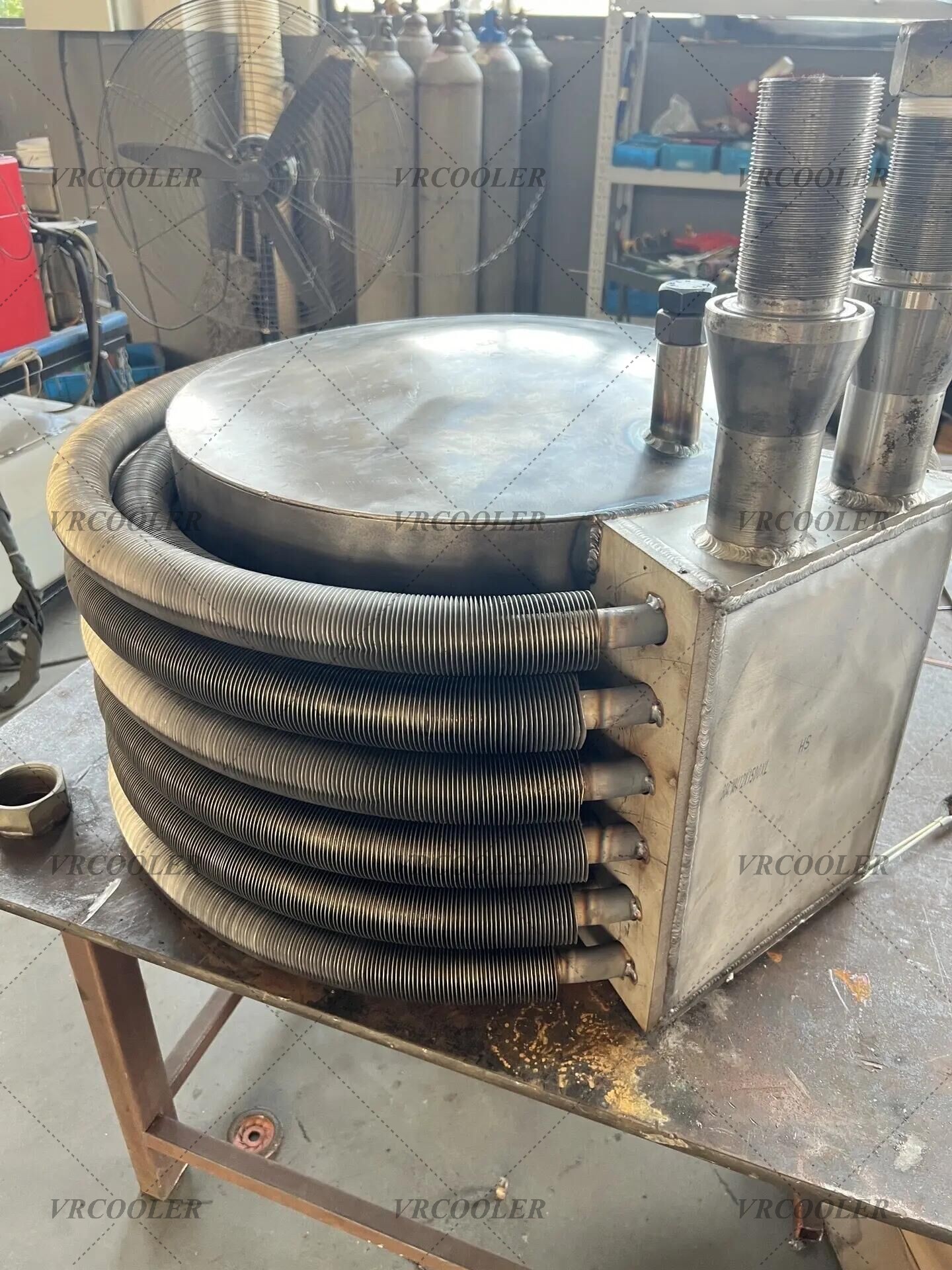 Why Is A Finned Tube Heat Exchanger Used in Vacuum Quenching?