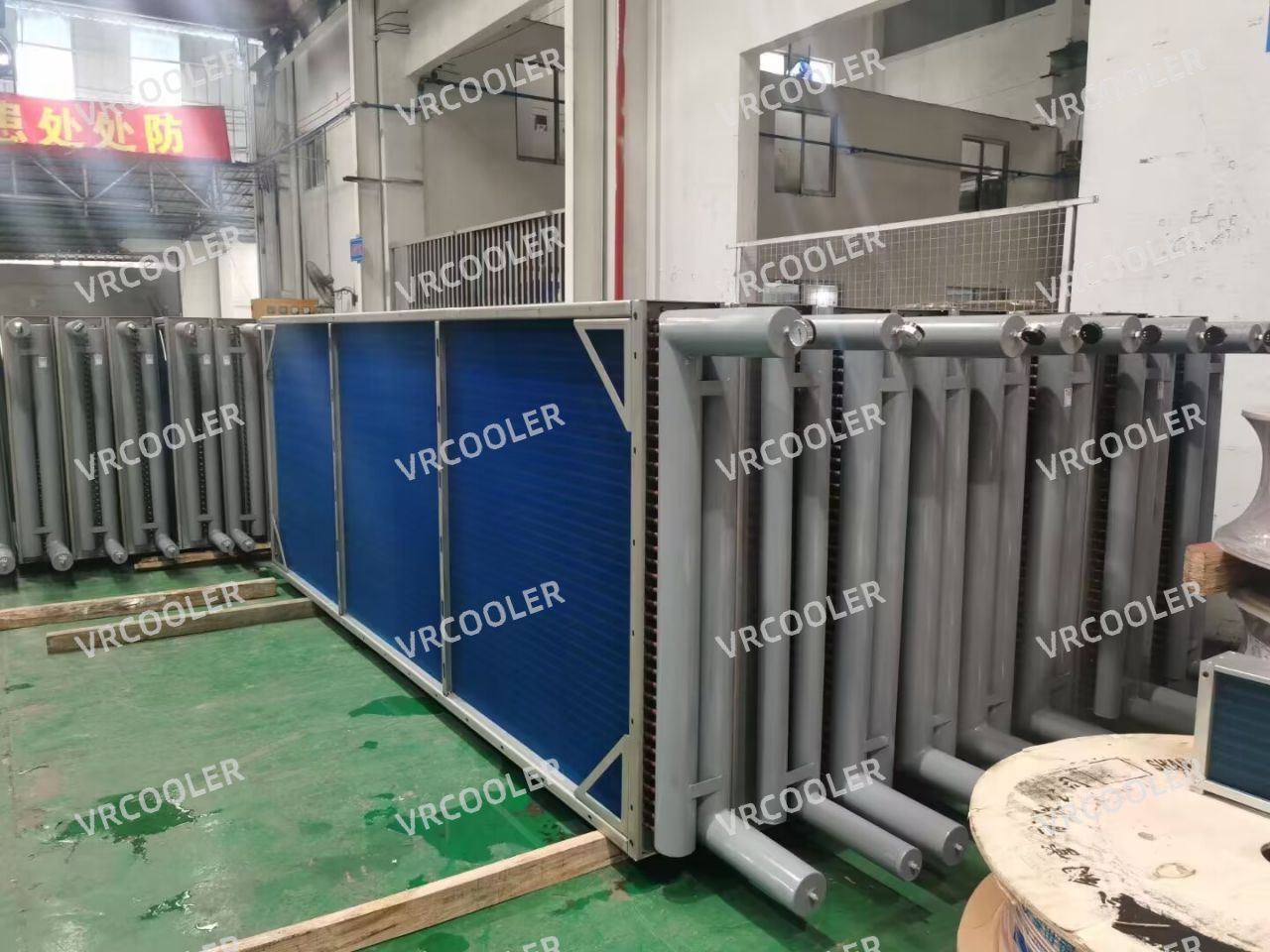 What is a tube and fin heat exchanger?