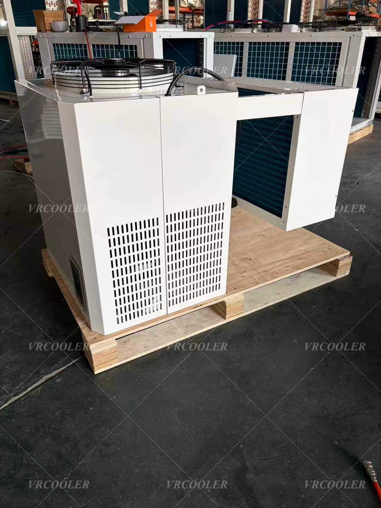 What are the main advantages of a self-contained refrigeration unit?