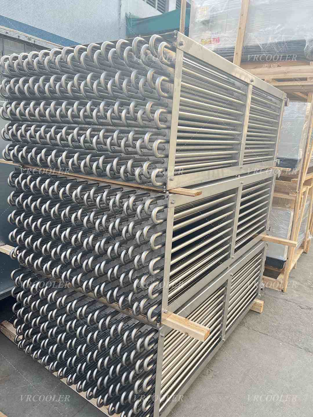 Bare Tube Heat Exchanger Replacement in Closed-Circuit Cooling Tower