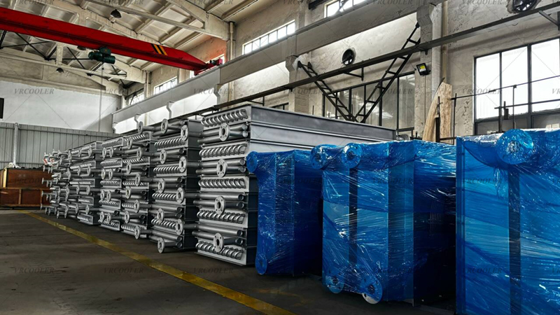 Finned Tube Heat Exchanger Used as Steam Turbine Condenser