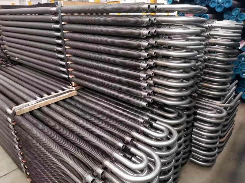 extruded finned tube vs welded finned tube.jpg