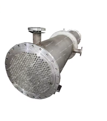 Why is vacuum used in FWG evaporators?