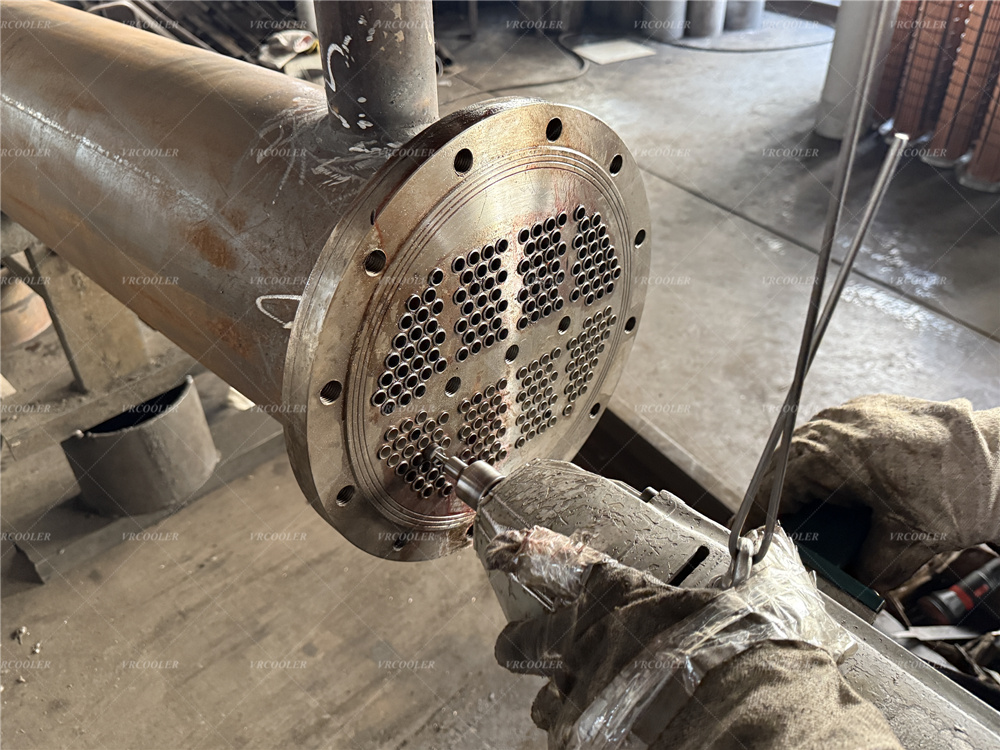 Shell and Tube Heat Exchanger Parts and Their Functions.jpg