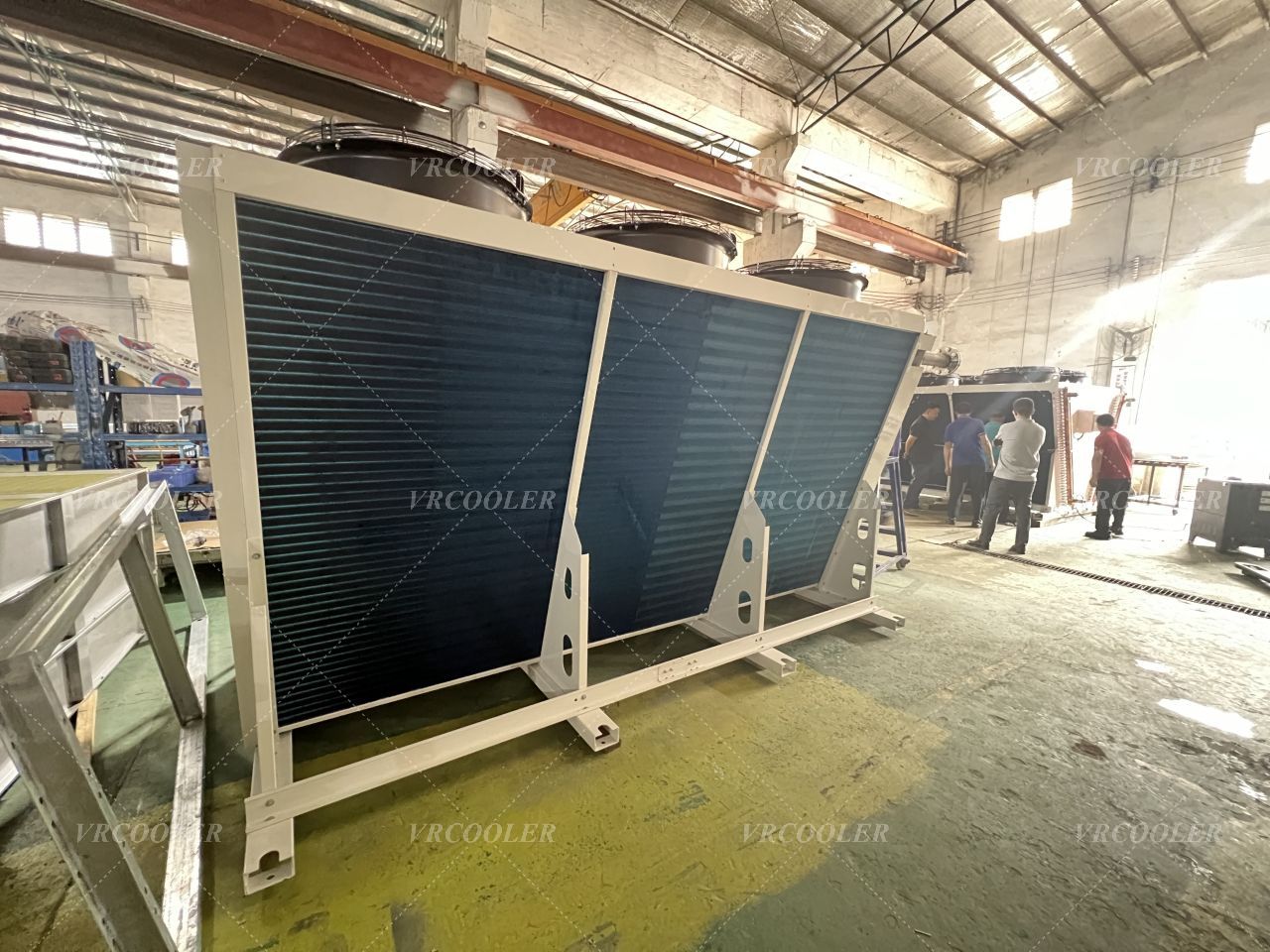 Why is dry cooling attractive for battery energy storage projects?